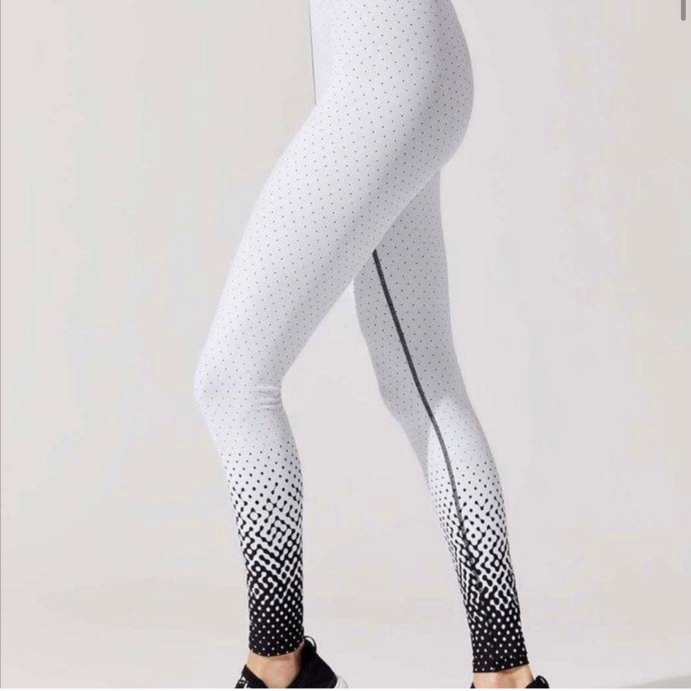NWT Carbon38 leggings